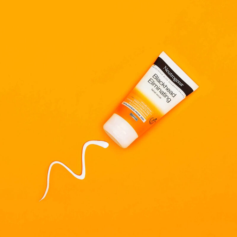 Neutrogena Blackhead Eliminating Facial Scrub 150ml (With purifying salicylic acid) - Image 3