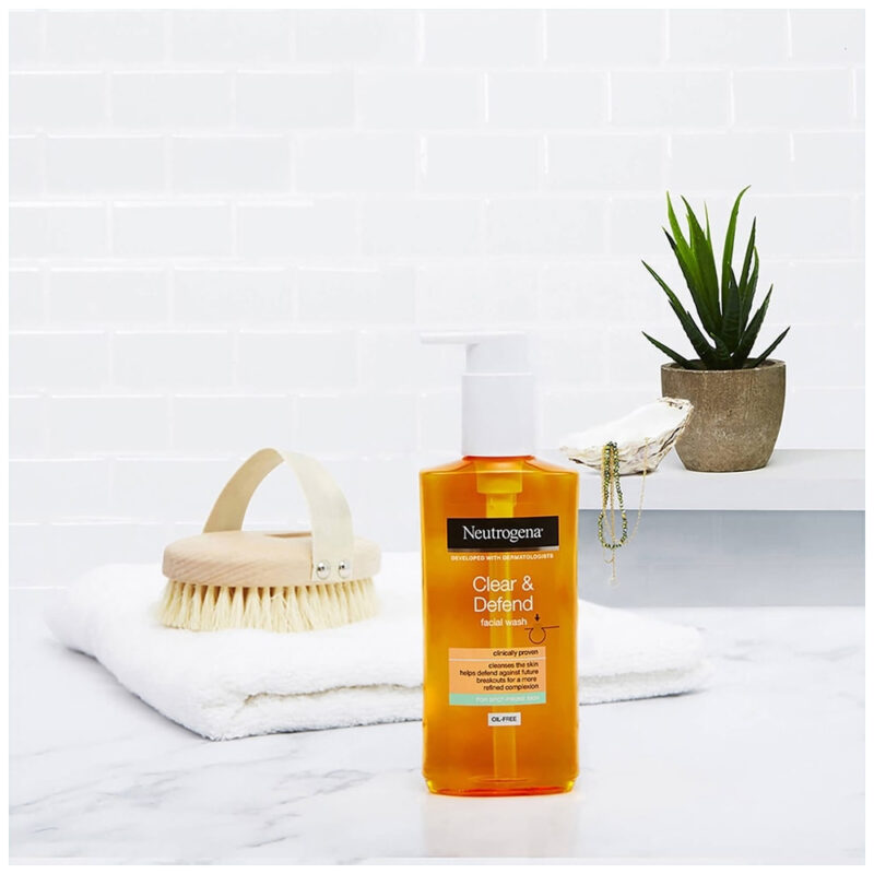 Neutrogena Clear & Defend Facial Wash 200ml (for acne spot-prone skin) - Image 3